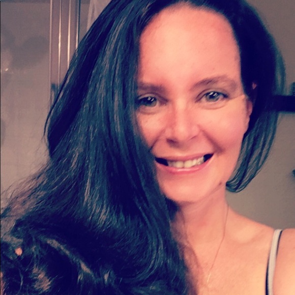 Meet your Posher, Janelle - Picture 6 of 7